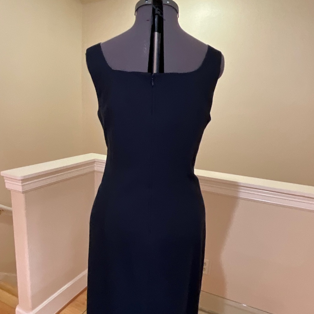 Tahari, size 4, black summer weight business/office dress.